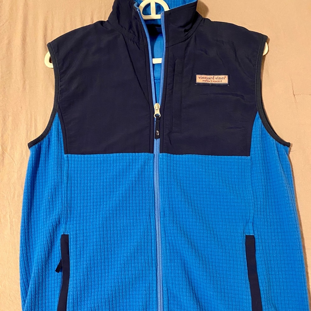 Vineyard vines vest